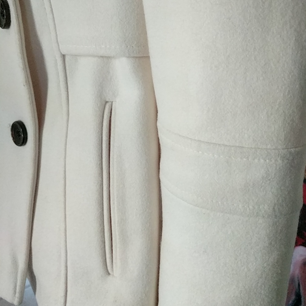 Beautiful jacket - Picture 5 of 8